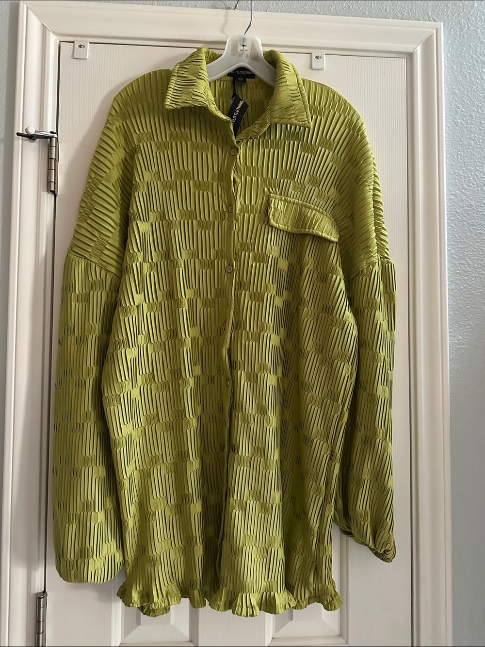 PrettyLittleThing Textured Chartreuse Green Mini Dress NWT 8 Ruffle Bold Autumn